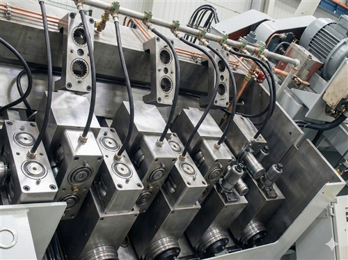 コンバインド伸線装置